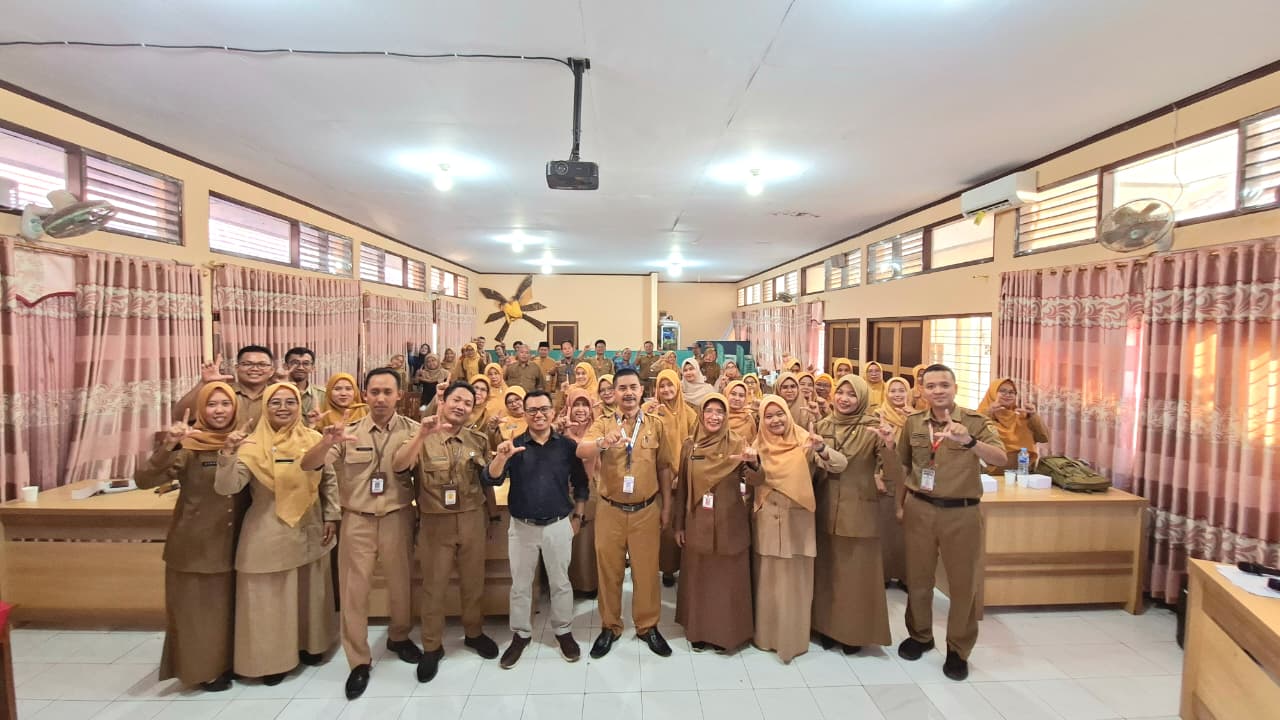 Dosen PSTI UM Purworejo Jadi Narasumber Diklat Digitalisasi Pembelajaran MGMP Bahasa Indonesia